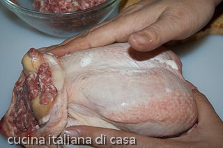 ungere il pollo da infornare