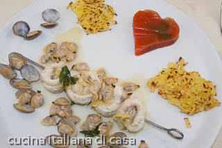 spiedini di gallinella con ristretto di vongole