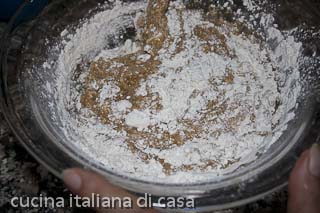 cucinare la torta soffice al caffè