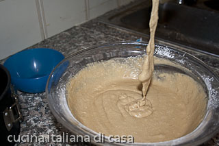 come preparare la torta soffice al caffè