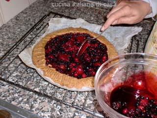 frutti di posco sulla torta