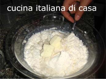 preparare l'impasto del pane al latte
