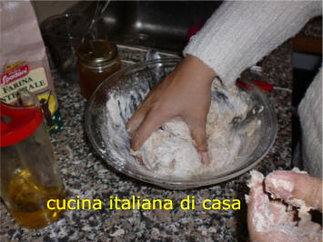impastare il pane