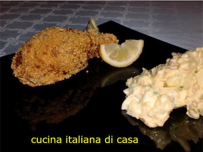 pollo fritto all'americana con insalata di patate