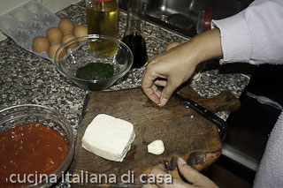 come si preparae il polpettone di lenticchie con cuore di tofu agli spinaci