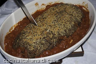 tagliare il polpettone di lenticchie