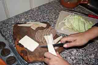 preparare la zuppa di verza e fontina