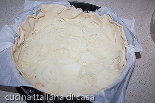 tort salata con cipolle