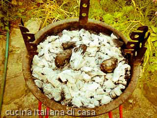cuocere le patate alla brace
