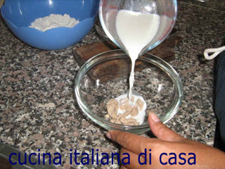 preprare l'impasto dei bomboloni