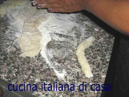 fare gli gnocchi di farina