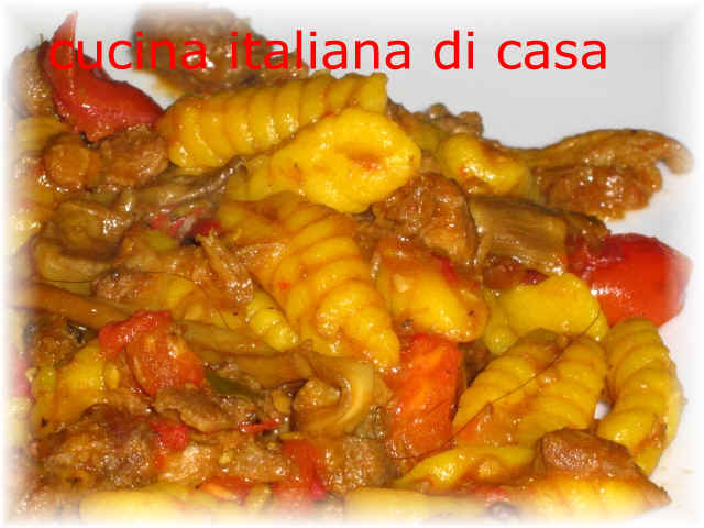 malloreddus co ragł di cinghiale ai funghi