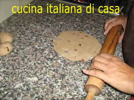 stendere le piadine
