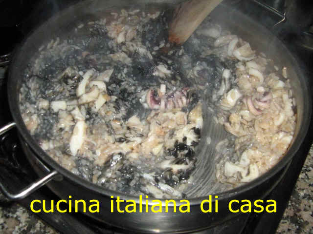 preparare il risotto al nero di seppia