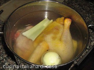 brodo di pollo e cappone