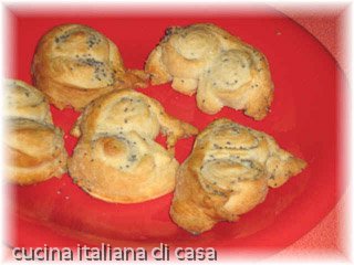 ventagli di sfoglia al papavero