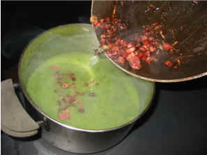 crema di asparagi con pancetta