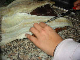 togliere le lische allo stoccafisso