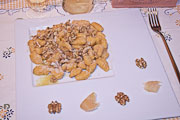 gnocchi di zucca con noci e parmigiano