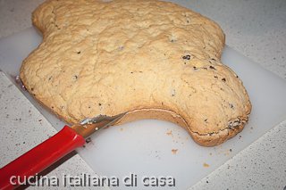 tagliare la colomba per farcirla