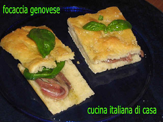 focaccia genovese con acciughe e basilico