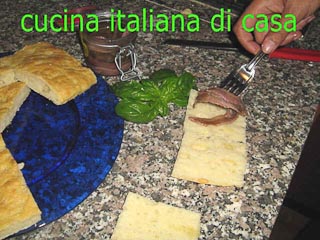 focaccia genovese con acciughe