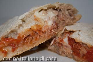 calzone al tonno