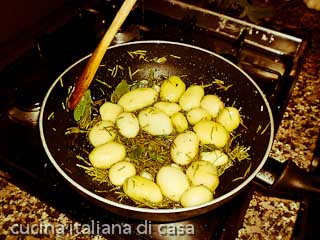 cuocere le patate arrosto
