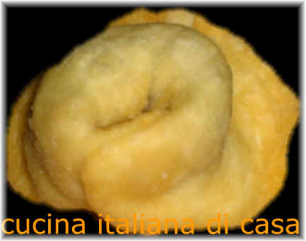 ravioli fritti di pasta di tartufo 