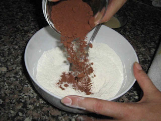 farina e cacao in polvere