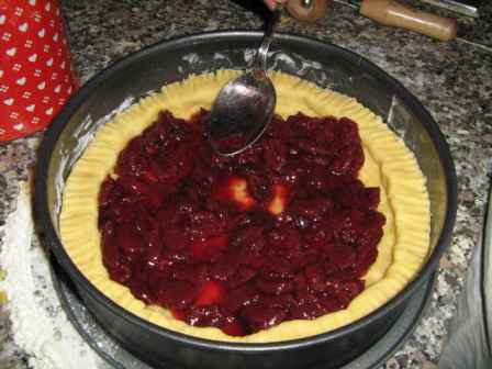 crostata di marmellata di ciliegie