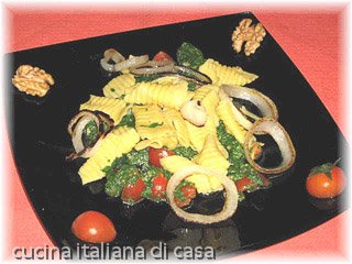 garganelli ortiche e noci