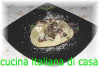 testaroli con funghi porcini freschi